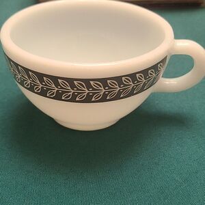 1950 Pyrex by Corning Grey Laurel Leaf Cups